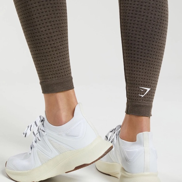 GYMSHARK BUNDLE LEGGINGS (L) BRALETTE (XL) - Picture 10 of 12